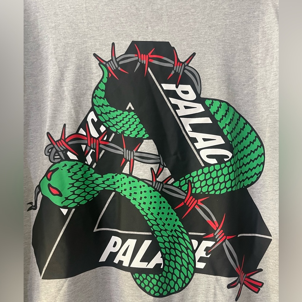PALACE SNAKE AND BARBWIRE TEE